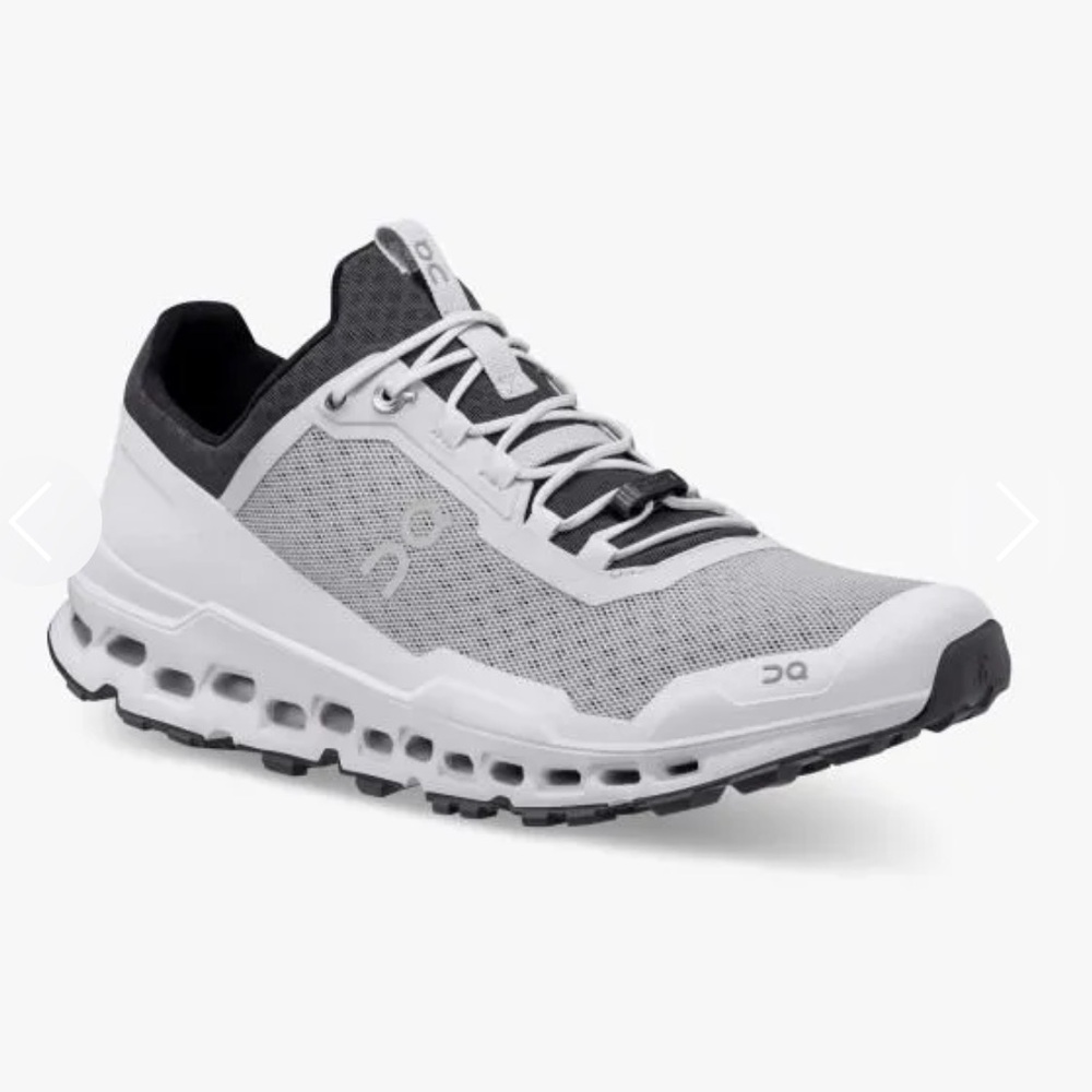 ON Running Men's CLOUDULTRA
GLACIER/FROST size 12.5 NEW